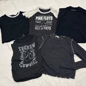 🌷 Bundle of 5 Woman’s Shirts S/M